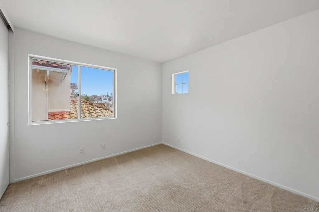 https://cdn.realtyfeed.com/cdn/127/306733355/4fe1f551301d6b2bb9bd3af19cc94b42.webp