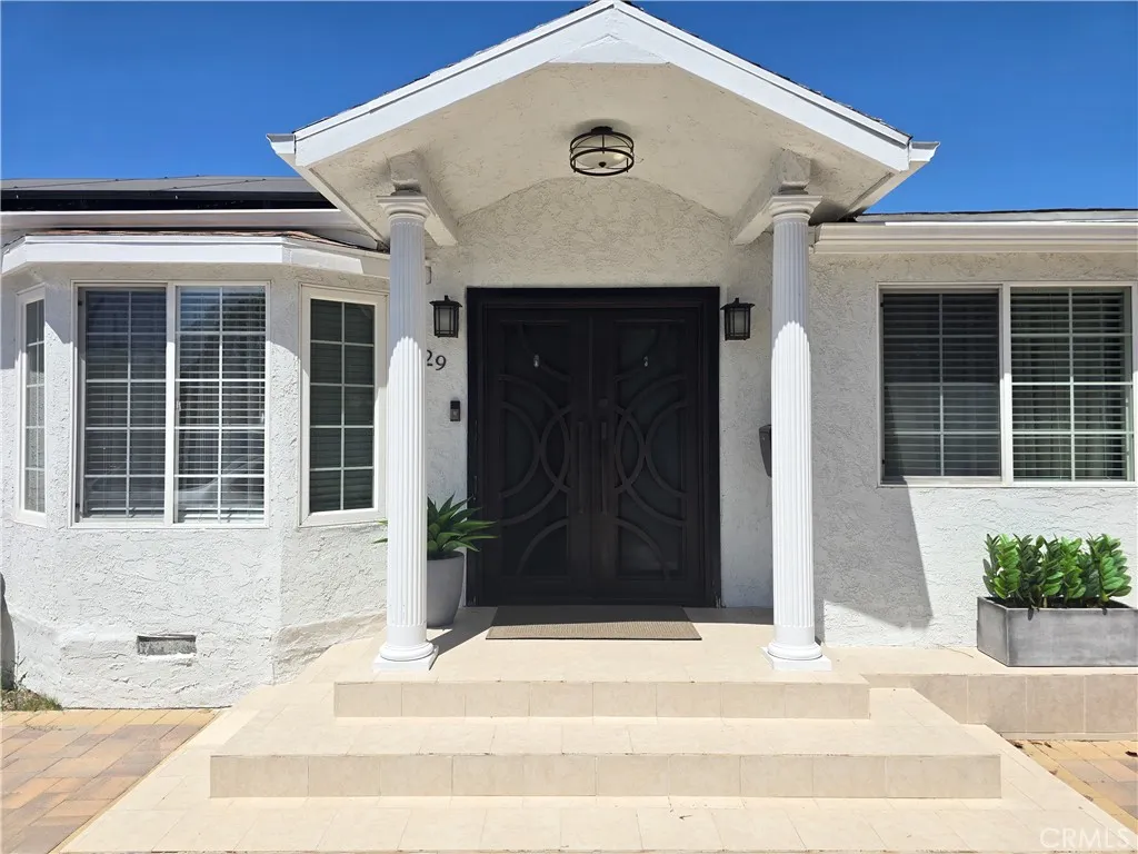 North Hollywood, CA 91606