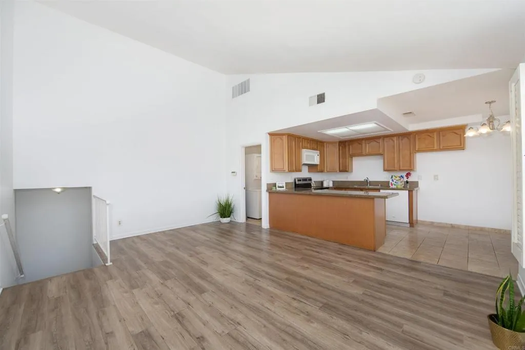 31916 Del Cielo Este, Bonsall, CA 92003 - Photo 4 of 17, Bonsall, CA