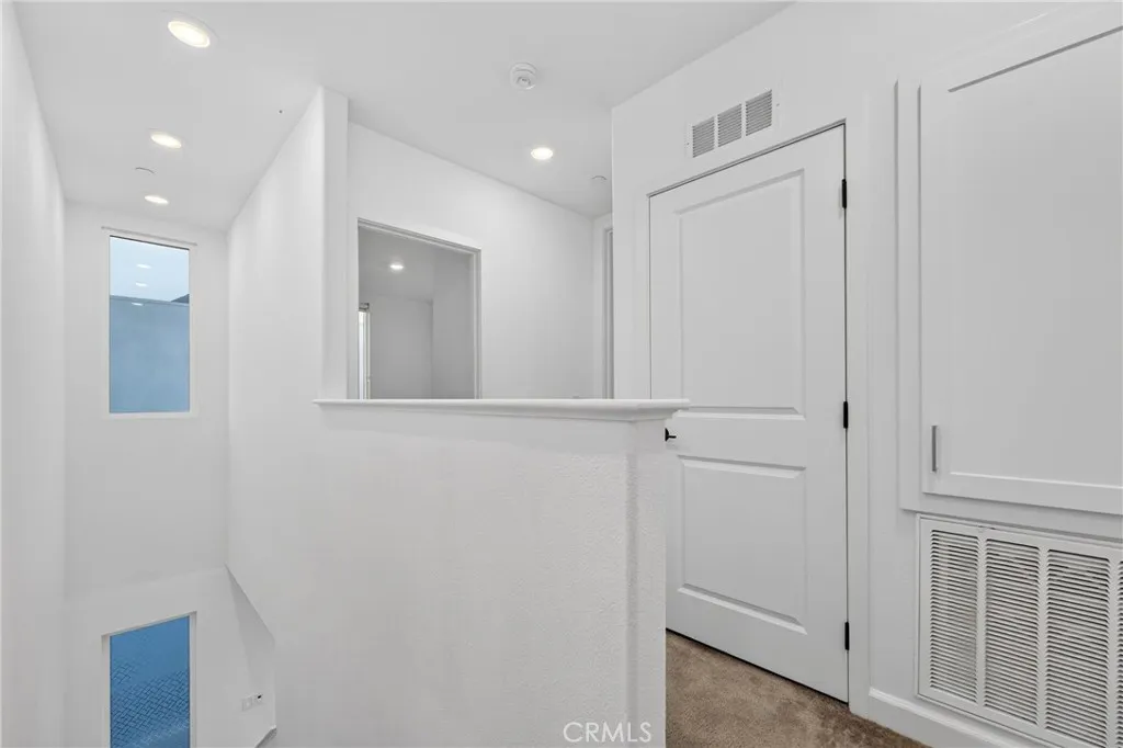https://cdn.realtyfeed.com/cdn/127/306733399/cbb6454f841d969f8bf87798f259f8a4.webp