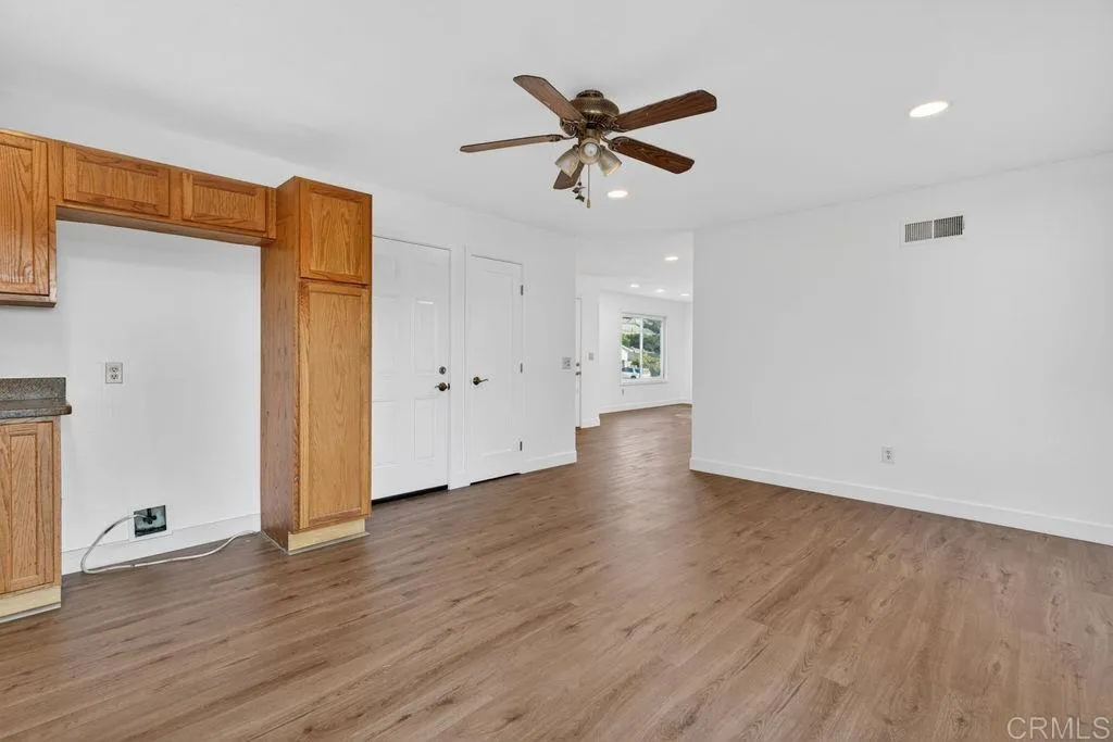 https://cdn.realtyfeed.com/cdn/127/306733413/4ab7e6b617d4e747ac2a97d3295bfeaa.webp
