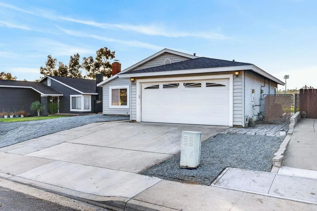 https://cdn.realtyfeed.com/cdn/127/306733413/5559b5ba176a3a88527c82b7c13aeace.webp