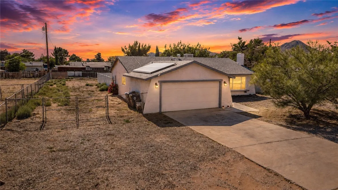 Apple Valley, CA 92307