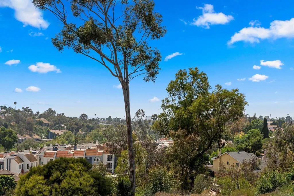 https://cdn.realtyfeed.com/cdn/127/306733428/0a30921bf902a4eaeb7f657cb96bf195.webp