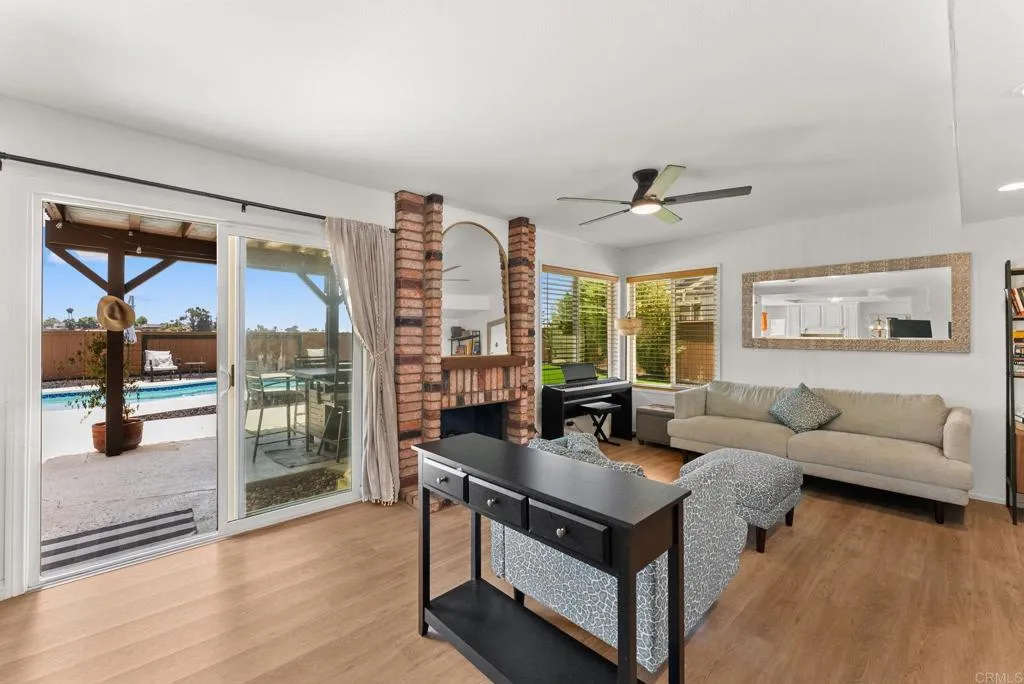 https://cdn.realtyfeed.com/cdn/127/306733428/0d90777c73a25c82495965abd45fa2e6.webp