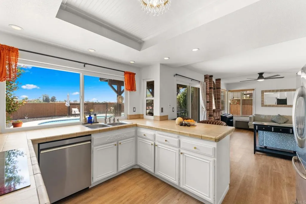 https://cdn.realtyfeed.com/cdn/127/306733428/78abcc54f5fd882319c204bea999fcd6.webp