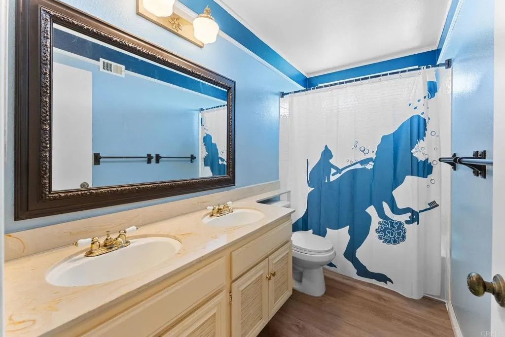 https://cdn.realtyfeed.com/cdn/127/306733428/81004eab18219e62462743c4d50f8d21.webp