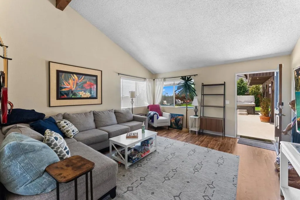 https://cdn.realtyfeed.com/cdn/127/306733428/8c99a24b8e397fb0c9878df1ff0b3eef.webp