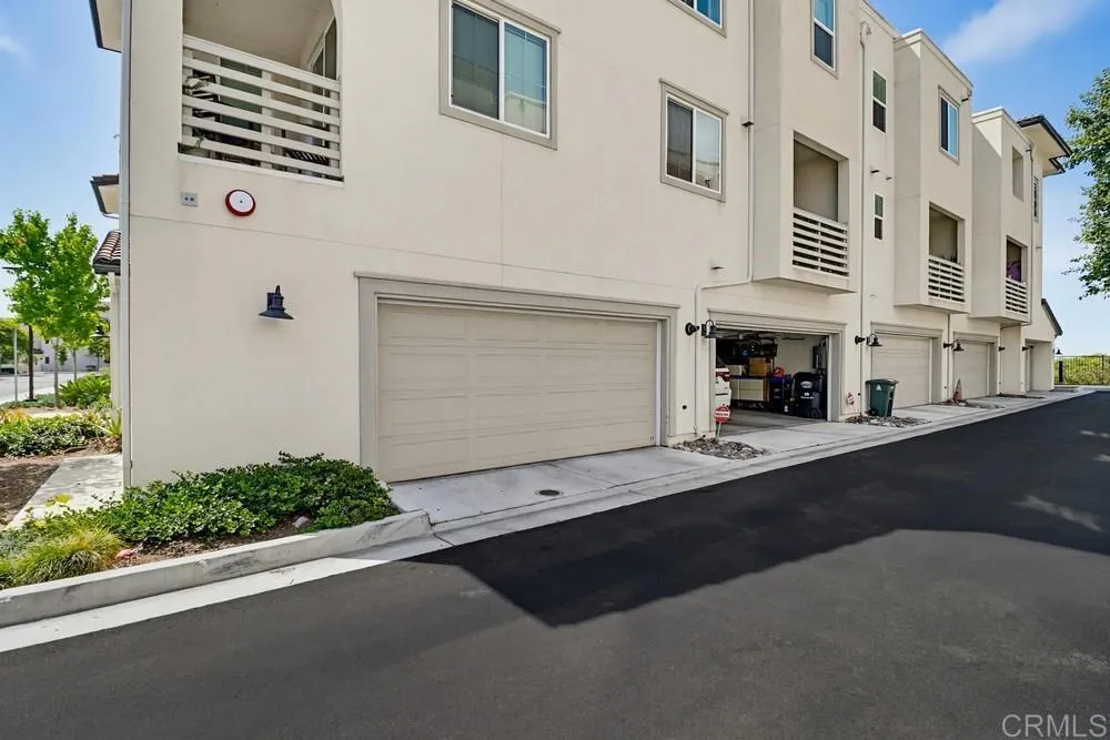 https://cdn.realtyfeed.com/cdn/127/306733461/223072755df0833189e4dbaa36c7c735.webp