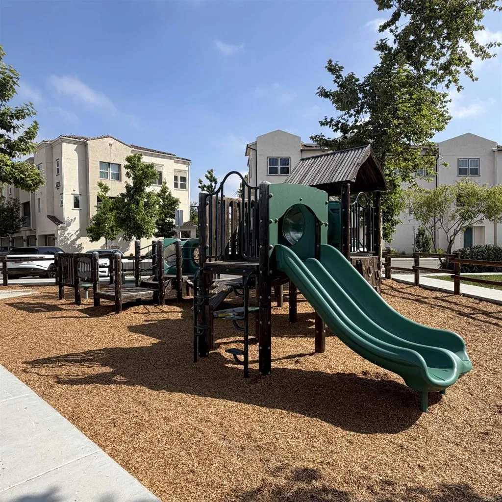 https://cdn.realtyfeed.com/cdn/127/306733461/788f825e04e795548915c7344c43fadd.webp