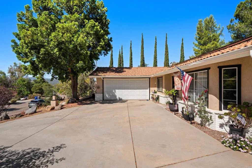 https://cdn.realtyfeed.com/cdn/127/306733544/5967059f3a40abbda04db948acd64516.webp