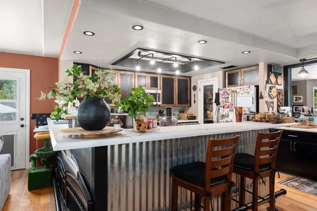 https://cdn.realtyfeed.com/cdn/127/306733544/6fbeee03df8655ae6255121c6ce67e6e.webp
