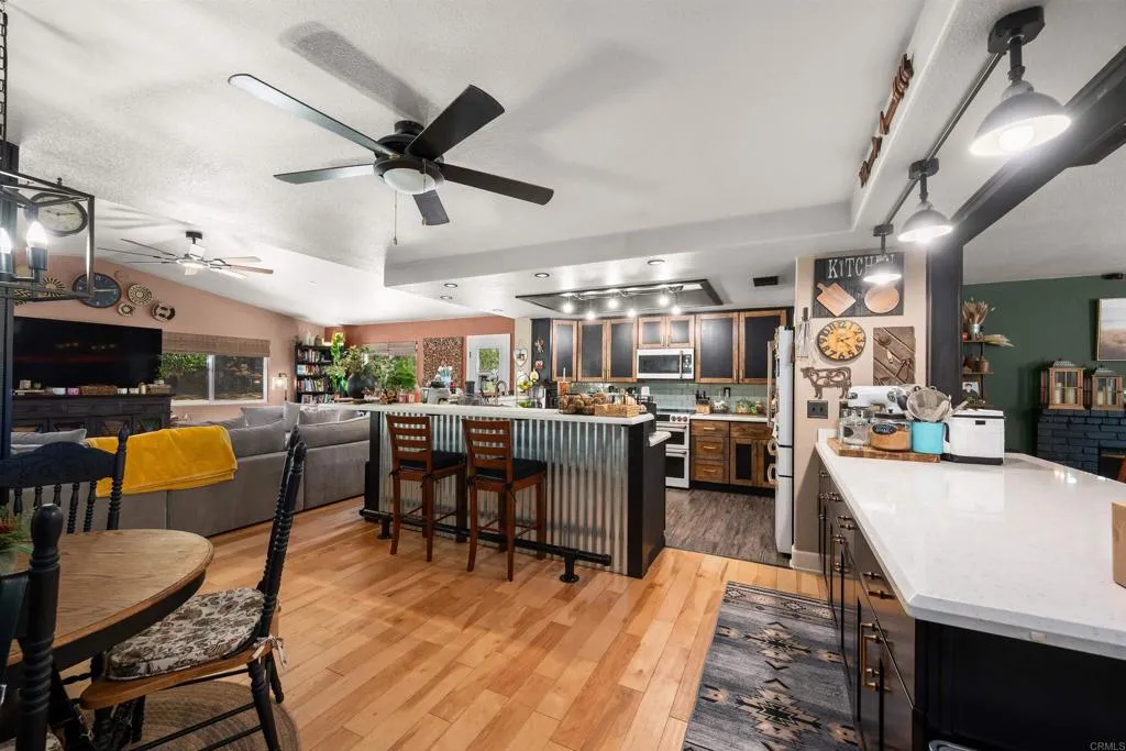 https://cdn.realtyfeed.com/cdn/127/306733544/ac49fcd624152592248a5ff805ea5e9e.webp