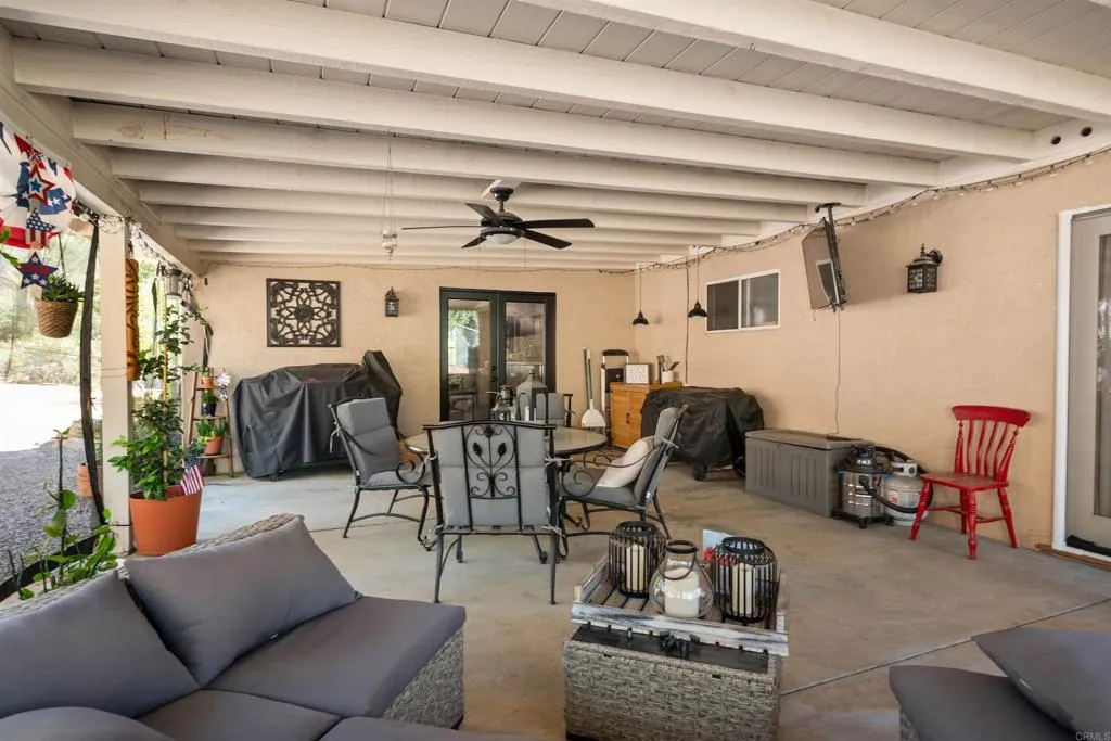 https://cdn.realtyfeed.com/cdn/127/306733544/cb9424c73d297bd74f53c418e89659bb.webp