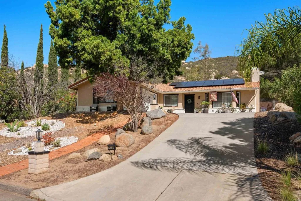 https://cdn.realtyfeed.com/cdn/127/306733544/da32d6c11d54c91417b02470c5350f77.webp