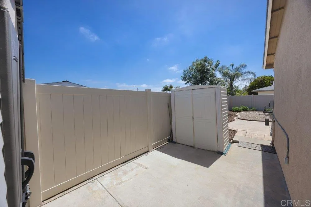 https://cdn.realtyfeed.com/cdn/127/306733550/58df74c0cb4808f3c39c86dd4d4e8231.webp