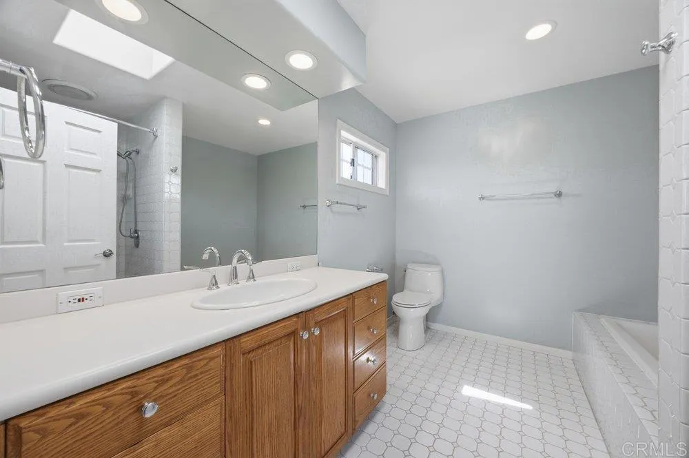 https://cdn.realtyfeed.com/cdn/127/306733550/8e511a7aff4a3c2dcf21de69377033a7.webp
