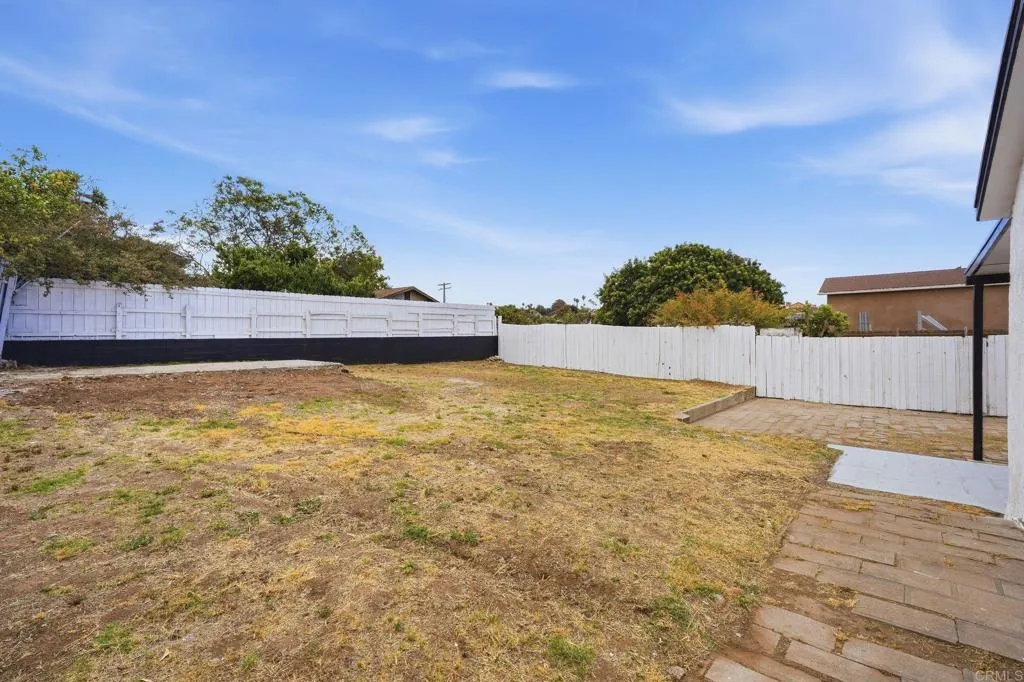 https://cdn.realtyfeed.com/cdn/127/306733551/025a10b5184b8d2414e1f94e1f25e7ca.webp