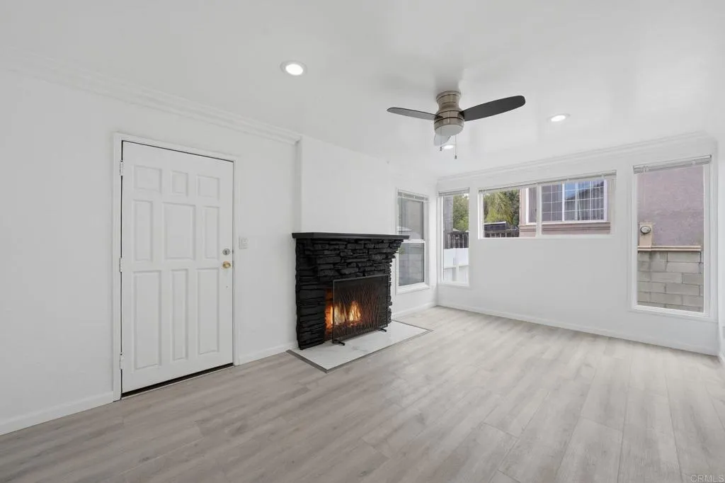 https://cdn.realtyfeed.com/cdn/127/306733551/2ba3d2db74bc082634ff59f5424eb1ad.webp