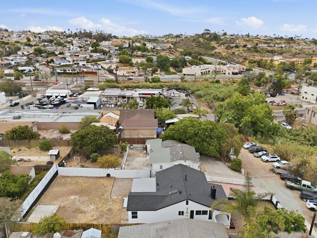 https://cdn.realtyfeed.com/cdn/127/306733551/6e1786b5ed59d7466fd025391d887891.webp