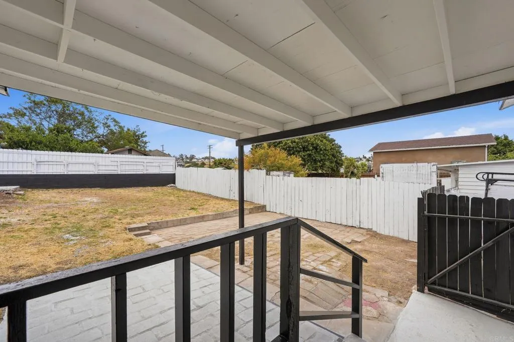 https://cdn.realtyfeed.com/cdn/127/306733551/8d47b12c98dec249f534958369536ff8.webp