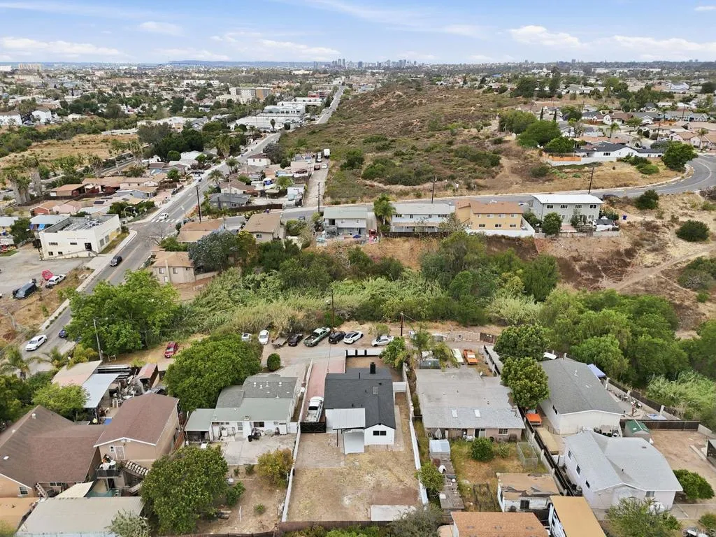 https://cdn.realtyfeed.com/cdn/127/306733551/c3e9265e30c3231231880e87eb029c16.webp