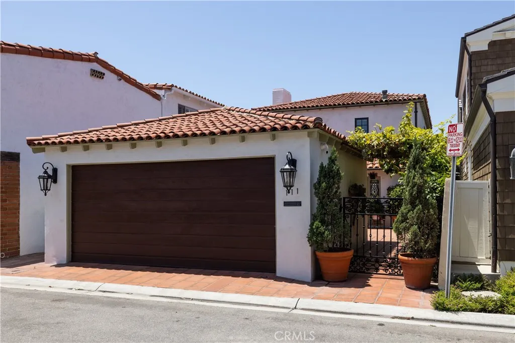 Newport Beach, CA 92663