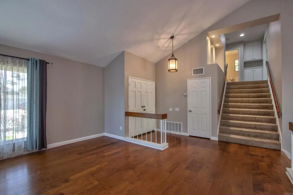 https://cdn.realtyfeed.com/cdn/127/306733631/0a66bb0753037d2bf0d8edcbf737c501.webp