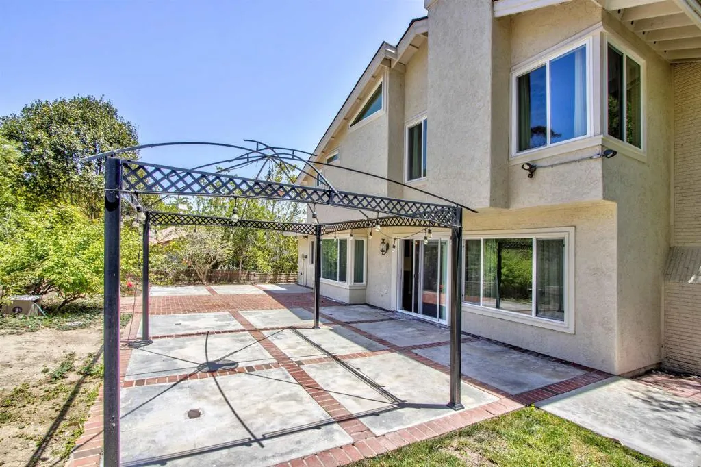 https://cdn.realtyfeed.com/cdn/127/306733631/493b785aa2c3c76e59394f7735f9dbc3.webp