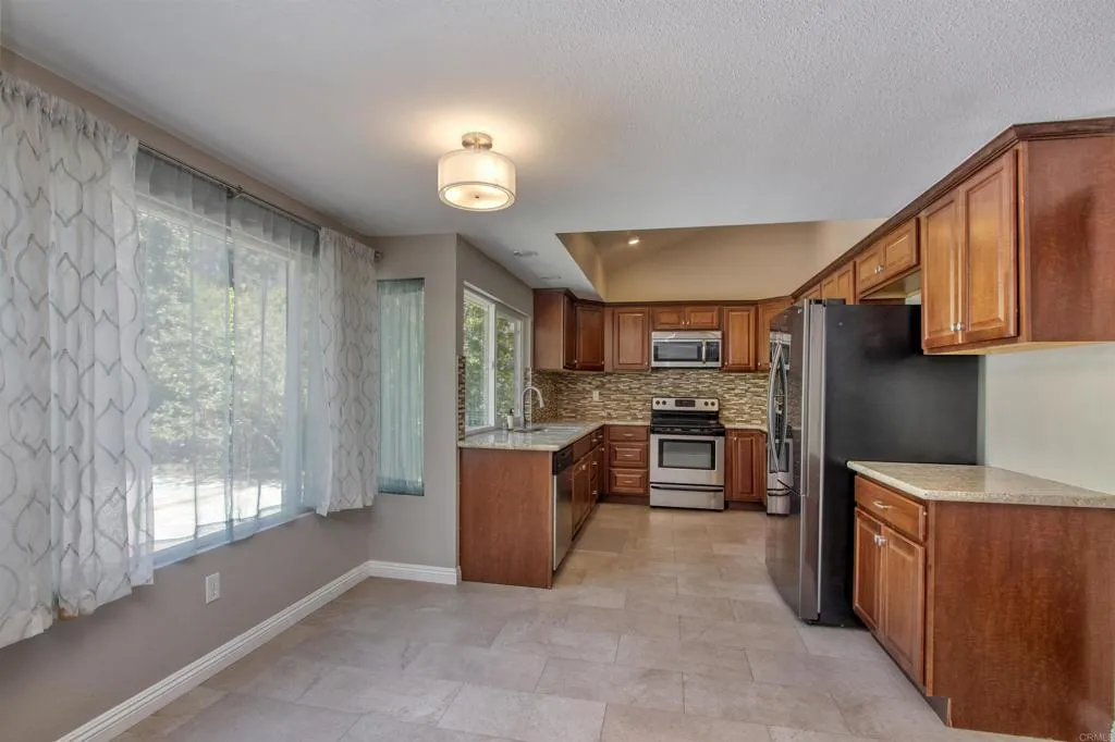 https://cdn.realtyfeed.com/cdn/127/306733631/84905cc7ac4c3a2165e6d3635e60d6a5.webp