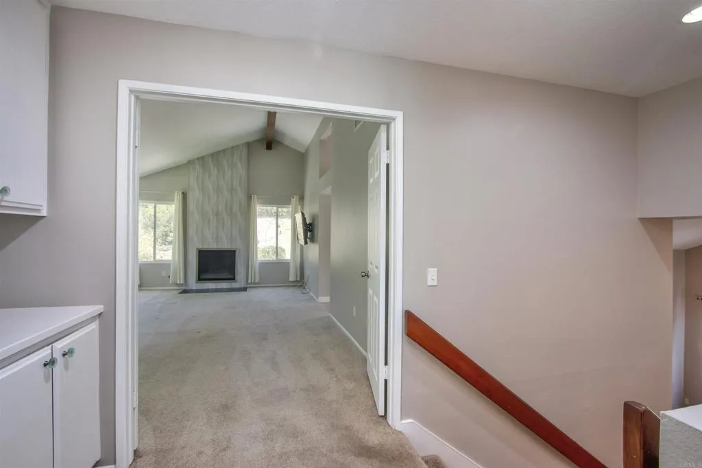 https://cdn.realtyfeed.com/cdn/127/306733631/8c4176c46b859efbeee46ada10e3606e.webp
