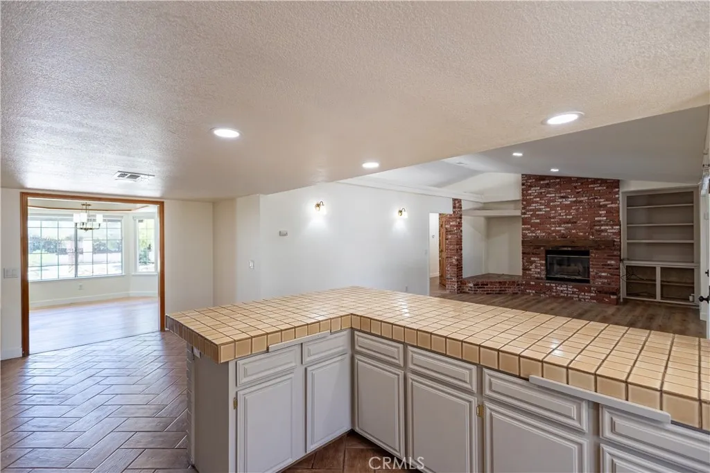 Apple Valley, CA 92307