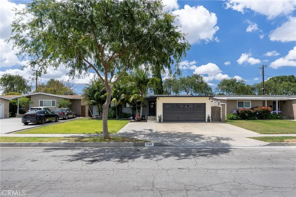 Fullerton, CA 92833