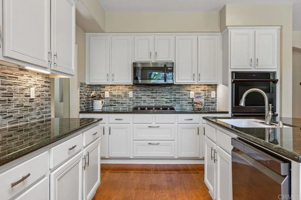 https://cdn.realtyfeed.com/cdn/127/306733663/a8cd575f1bc2c850ef366ef9e73d6947.webp