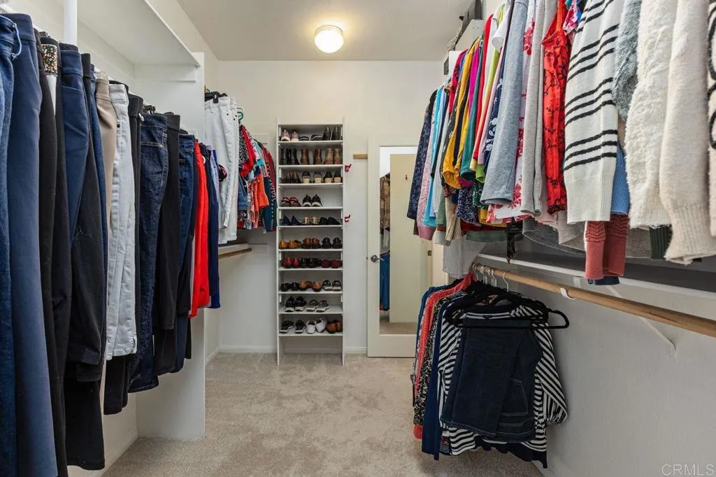 https://cdn.realtyfeed.com/cdn/127/306733663/aae3fc9067e5983abe2a39a7bd11883b.webp