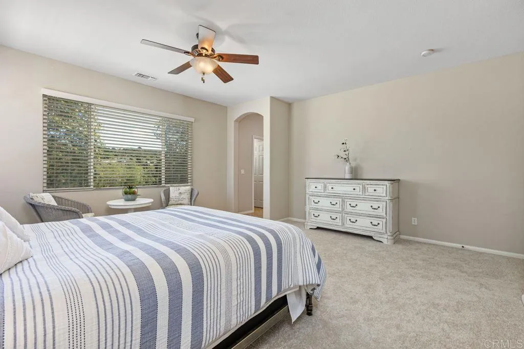 https://cdn.realtyfeed.com/cdn/127/306733663/b2fbae9242451e119e199df6229d7edf.webp