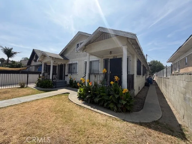862 E 49th Street, Los Angeles, CA 90011 - Photo 4 of 9, Los Angeles, CA