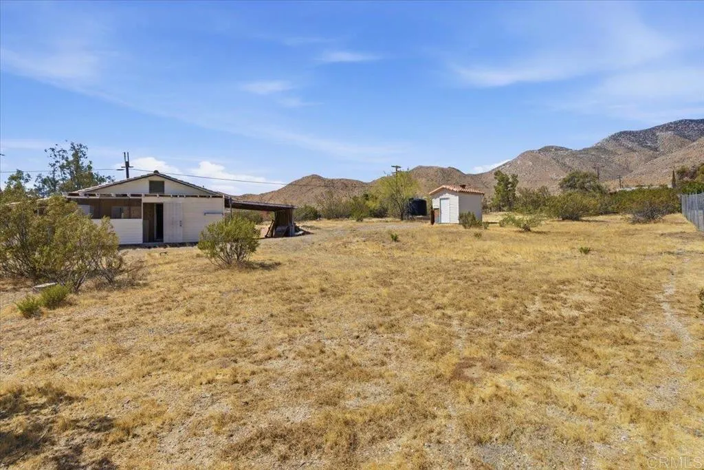 https://cdn.realtyfeed.com/cdn/127/306733719/c7f88e8dfb960a0798563184657a3c16.webp
