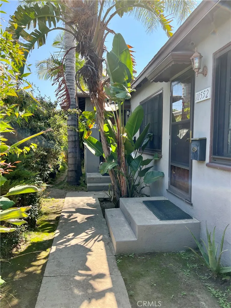 North Hollywood, CA 91606