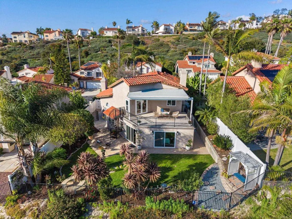https://cdn.realtyfeed.com/cdn/127/306733825/0cc829072cfa4f240dbb2a27d41a3b9e.webp