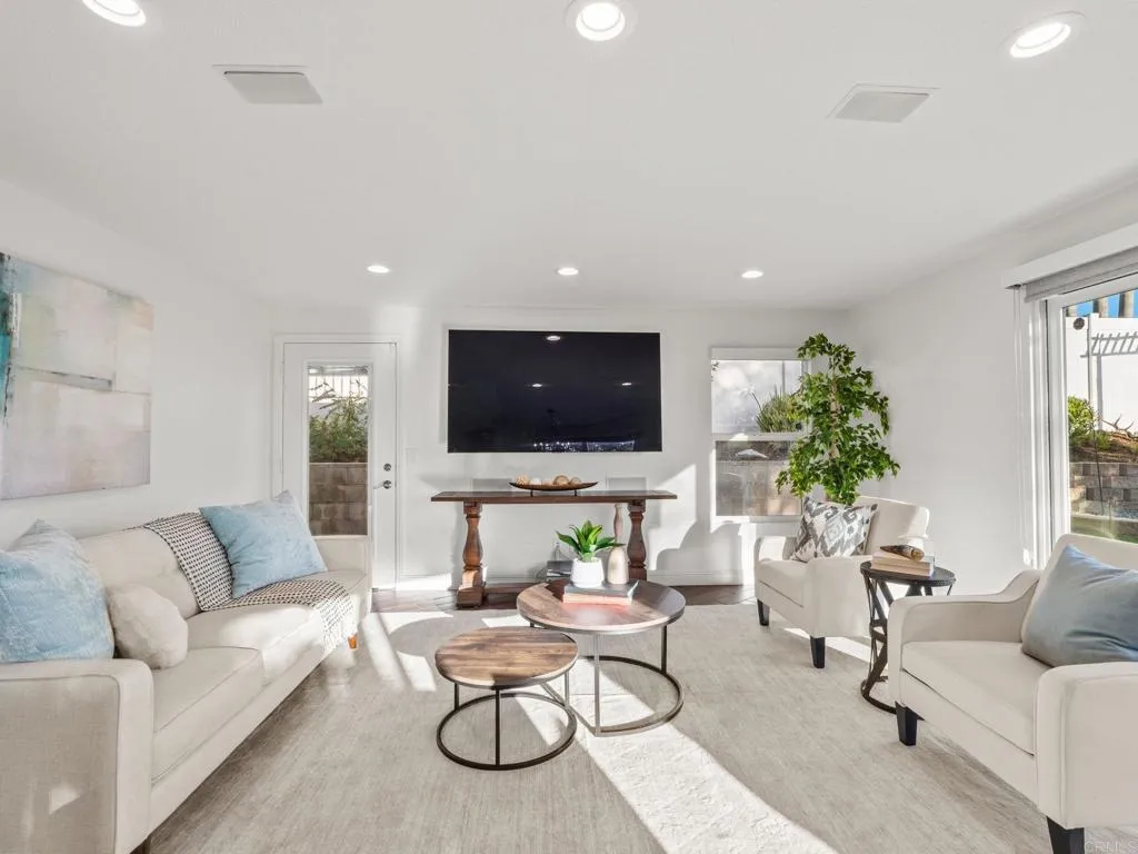 https://cdn.realtyfeed.com/cdn/127/306733825/241148b01e31ee12d82ab472590fcf80.webp