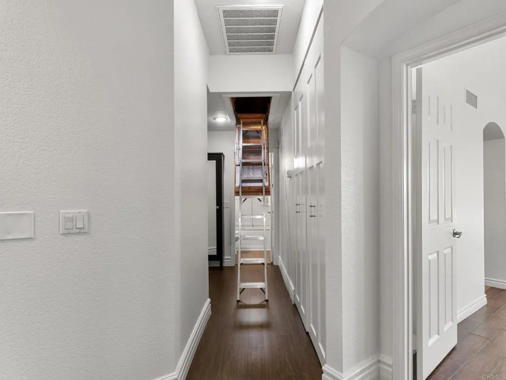 https://cdn.realtyfeed.com/cdn/127/306733825/29af8325e0b646eb8139e75e2868df9b.webp