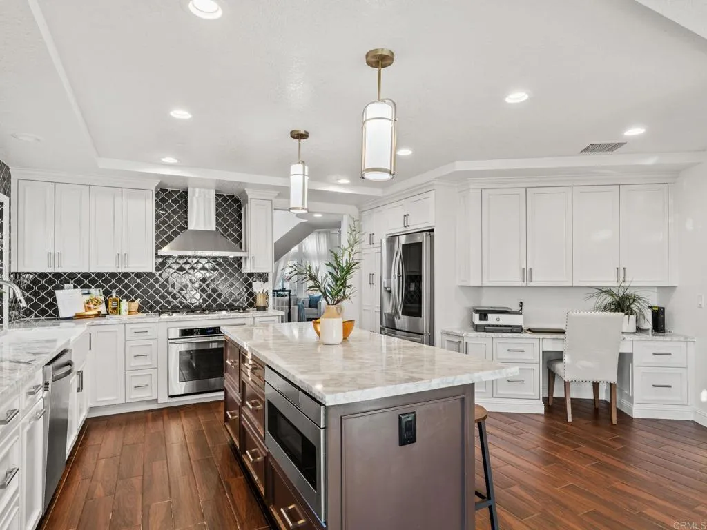 https://cdn.realtyfeed.com/cdn/127/306733825/3c8c2bc2e3c1d0ed4f89148a1d8b0e52.webp
