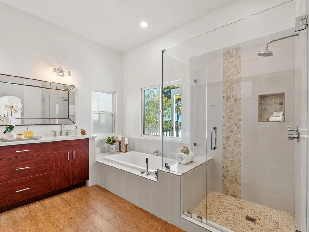 https://cdn.realtyfeed.com/cdn/127/306733825/41e9931b291afd2eb978cee0c5b9090f.webp