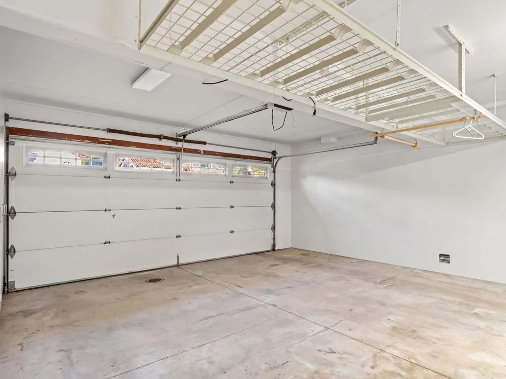 https://cdn.realtyfeed.com/cdn/127/306733825/54f6d15d1b644e44c8f4b49e079607dd.webp