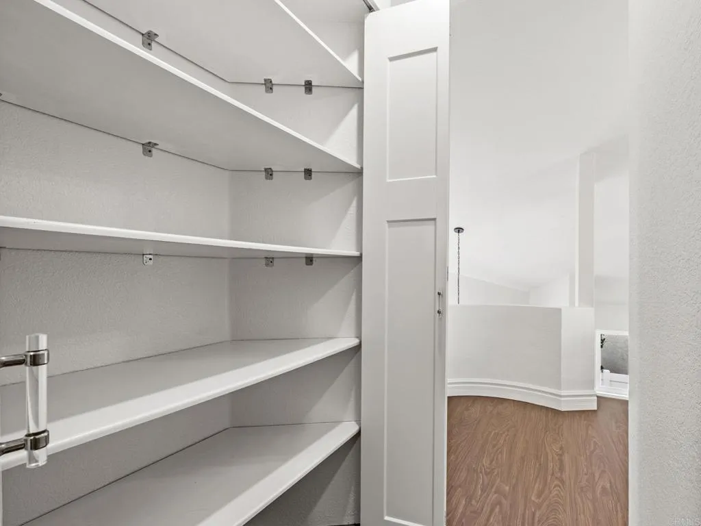 https://cdn.realtyfeed.com/cdn/127/306733825/f8c2f0b80287fd4d13ddc70a0108a1e0.webp
