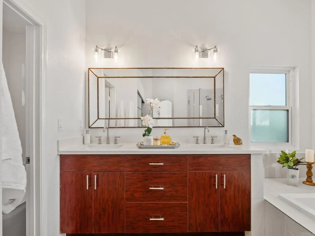 https://cdn.realtyfeed.com/cdn/127/306733825/fe1d88b9a7d20a80fe250fe8d1aef847.webp