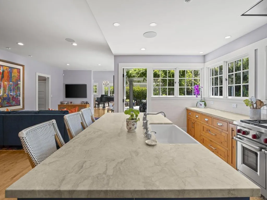 https://cdn.realtyfeed.com/cdn/127/306733865/01eaee75659aa1ce1508d97e416a16d1.webp