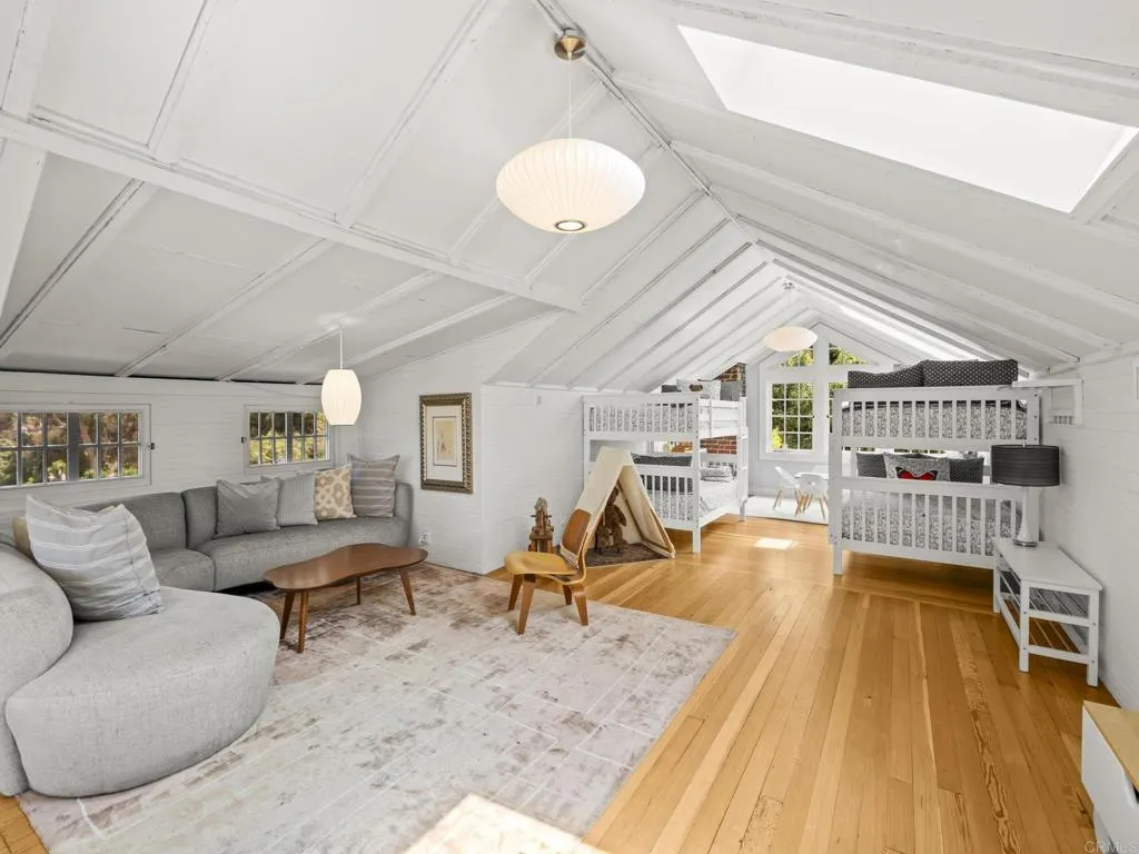 https://cdn.realtyfeed.com/cdn/127/306733865/0204589bc8aeaffaf555ec7442d12de8.webp