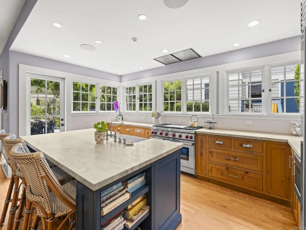 https://cdn.realtyfeed.com/cdn/127/306733865/d937ac811a721c63bfa02da01dc4618f.webp